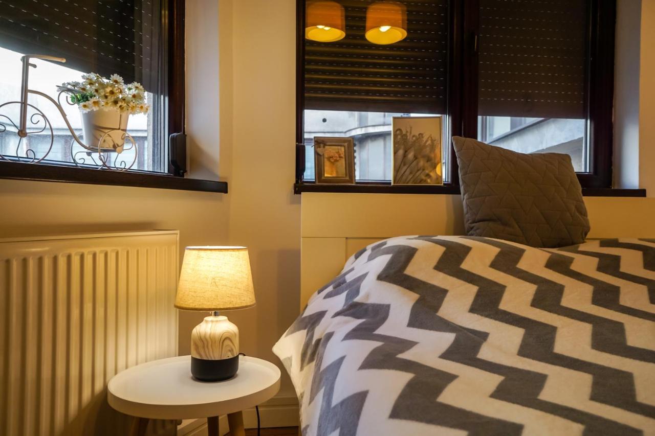 Victoriei Blue Apartment Bucureşti Ngoại thất bức ảnh