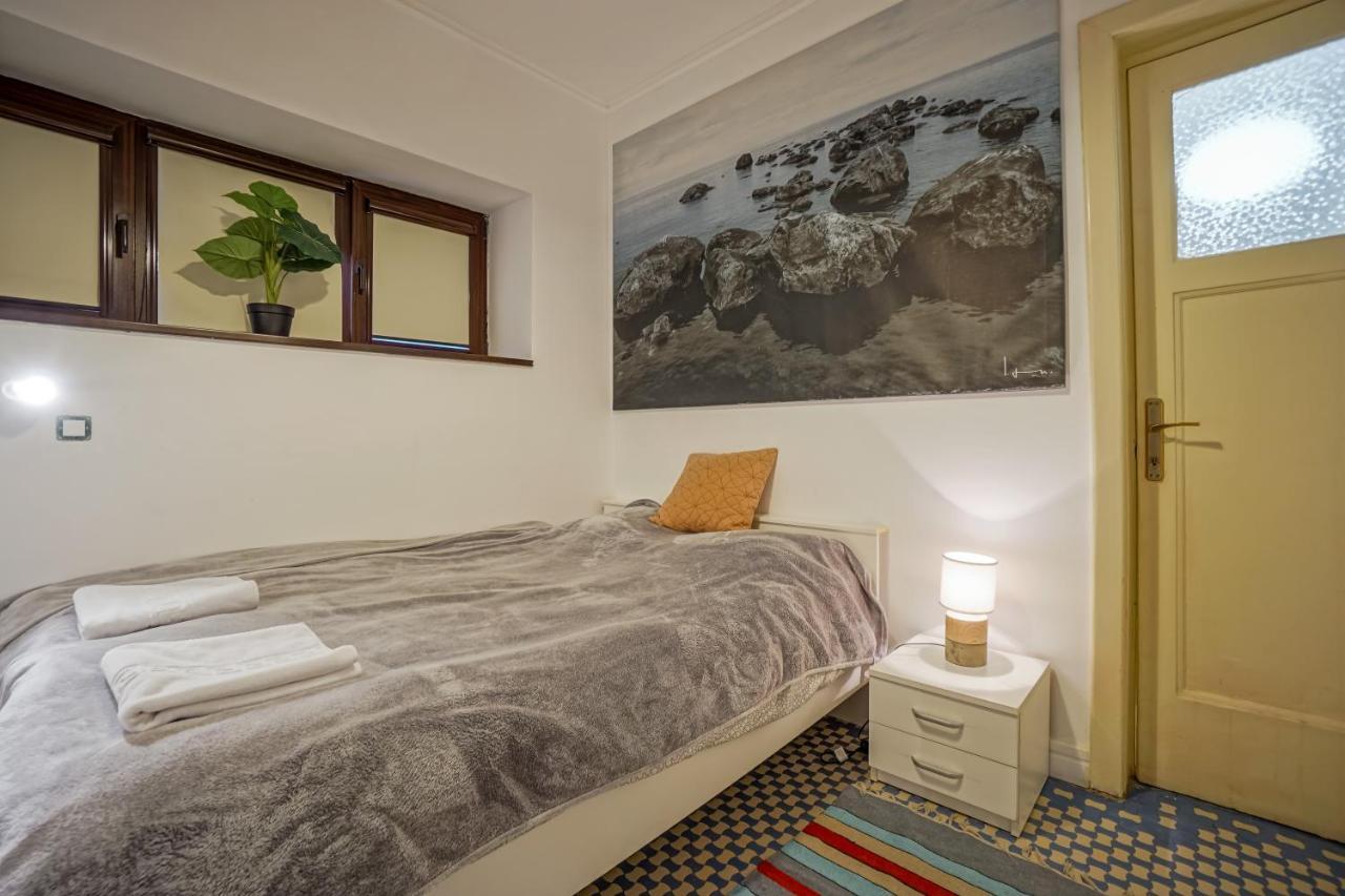 Victoriei Blue Apartment Bucureşti Ngoại thất bức ảnh